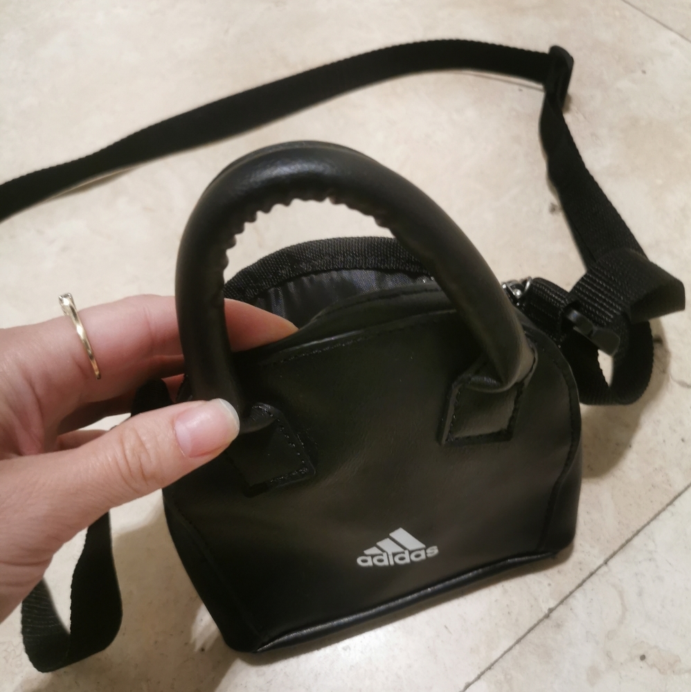 Adidas small shoulder bag - Picture 5 of 8
